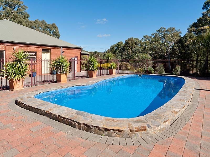 11 Nitschke Road, Littlehampton SA 5250