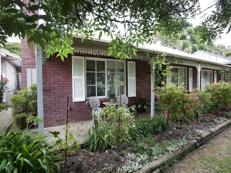 13 & 13B Oliver Court, Mount Barker SA 5251