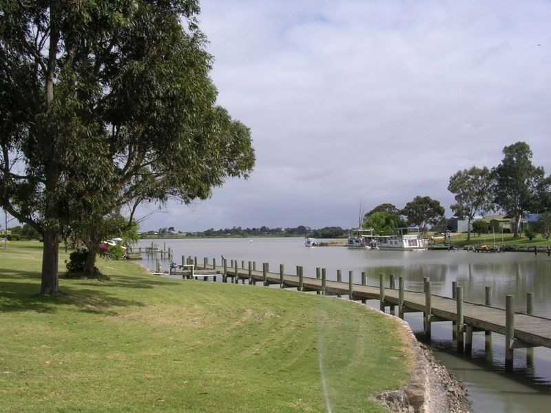 8 Seymour Drive, Wellington East SA 5259