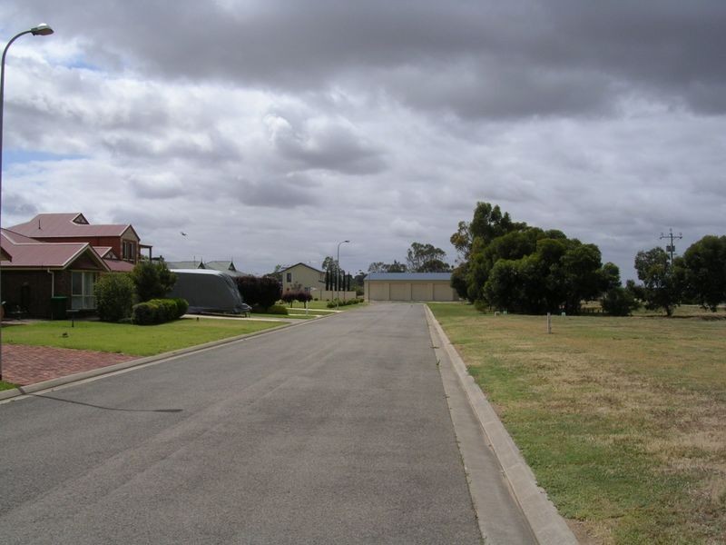 8 Seymour Drive, Wellington East SA 5259