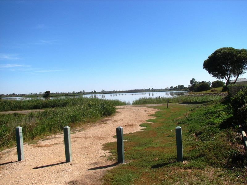 8 Seymour Drive, Wellington East SA 5259