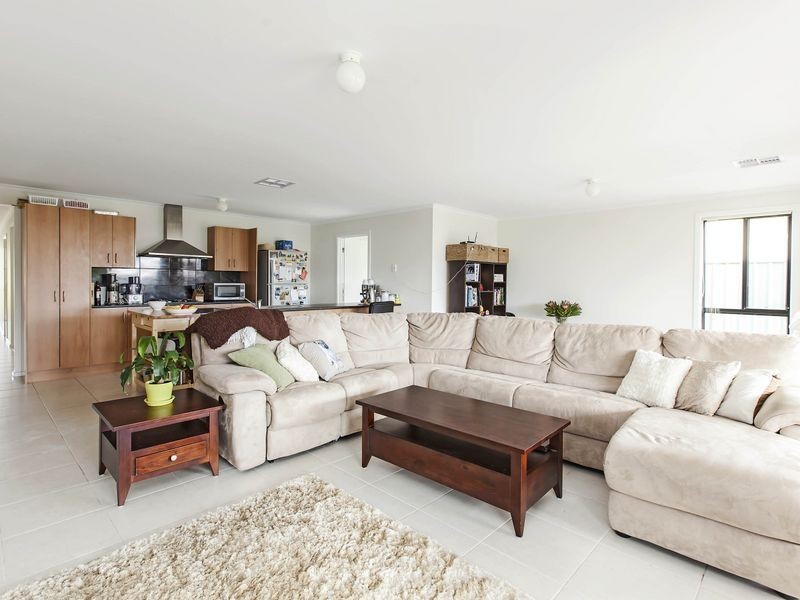 22 Barton Circuit, Mount Barker SA 5251
