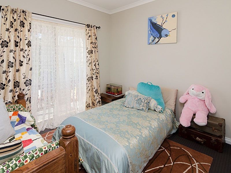 9 Pollard Street, Mount Barker SA 5251
