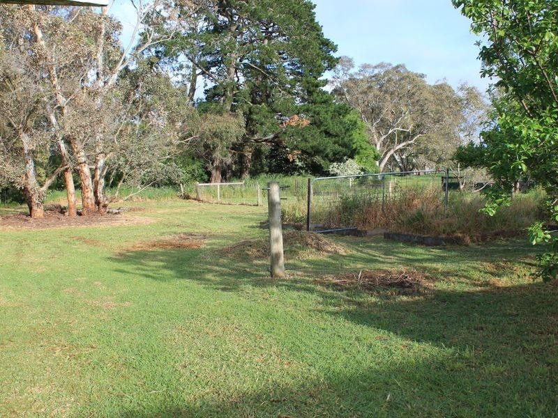 13 Battunga Road, Meadows SA 5201