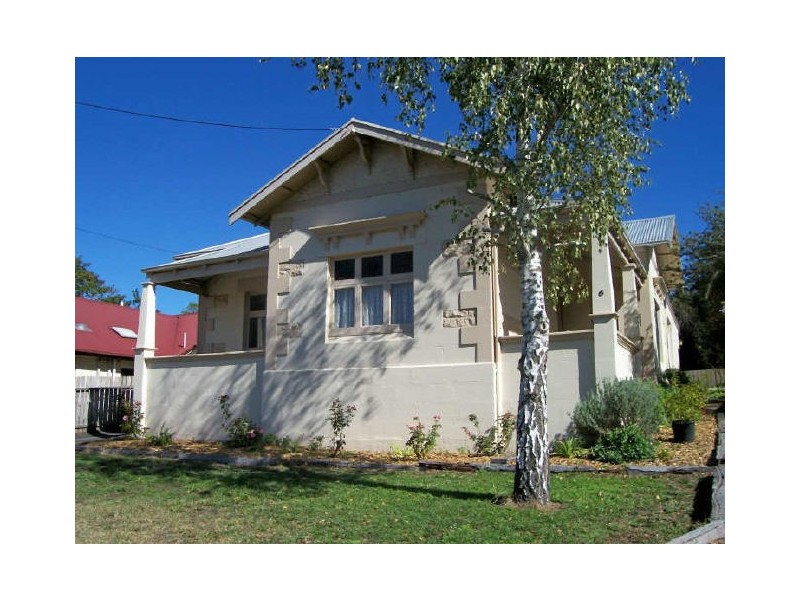 6 Lake Terrace East, Mount Gambier SA 5290