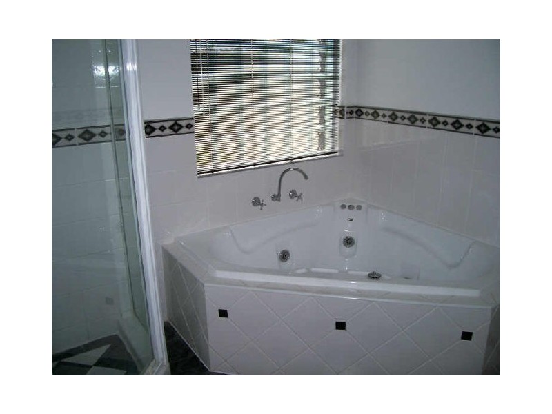 2 Joanna Place, Mount Gambier SA 5290