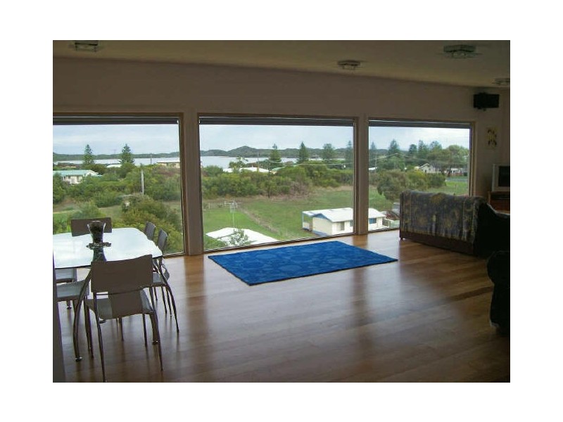 11 Meredith Street, Nelson VIC 3292