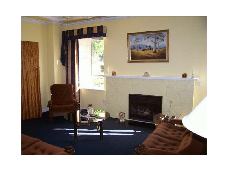 23 Lake Terrace East, Mount Gambier SA 5290