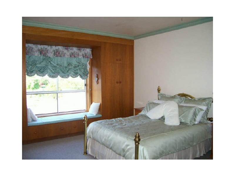 23 Lake Terrace East, Mount Gambier SA 5290