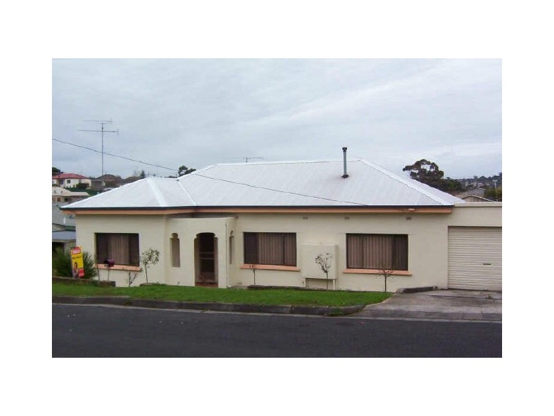11 Montgomery Avenue, Mount Gambier SA 5290