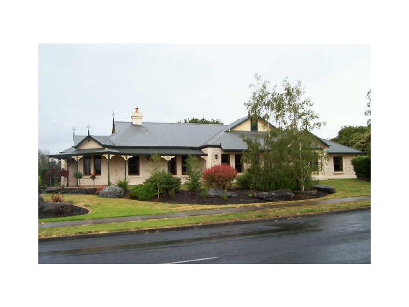 2 Max Young Drive, Mount Gambier SA 5290