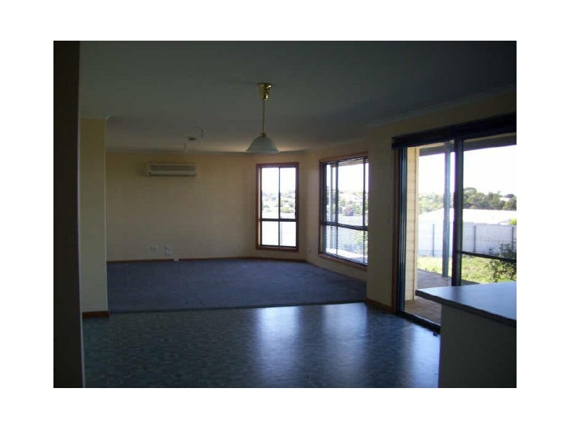 8 Trevorrow Street, Mount Gambier SA 5290