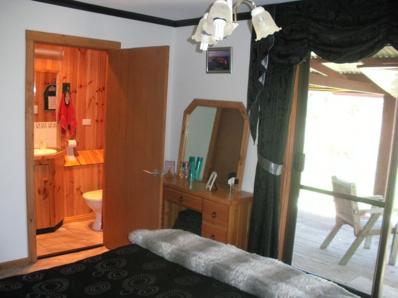 67 Pinehall Avenue, Mount Gambier SA 5290