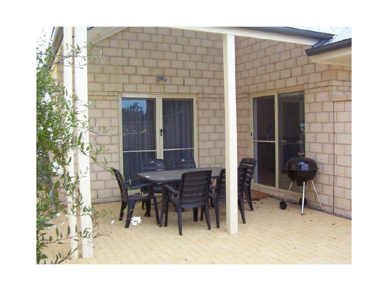 1/44 Bertha Street (Rear Unit), Mount Gambier SA 5290