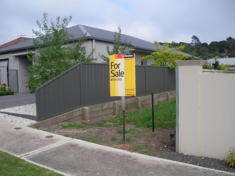 18 Robinson Street, Mount Gambier SA 5290
