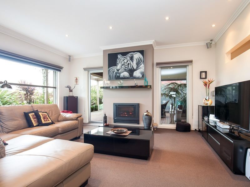 1 Oakridge Crescent, Mount Gambier SA 5290