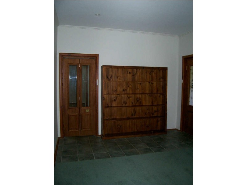 63 Lake Terrace East, Mount Gambier SA 5290