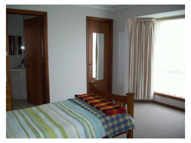 11 Earl Street, Mount Gambier SA 5290