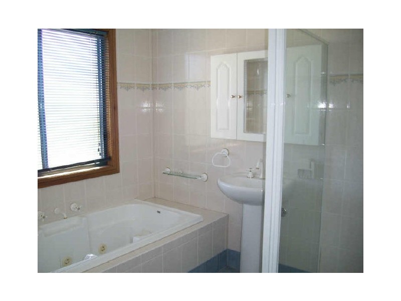 8 Trevorrow Street, Mount Gambier SA 5290