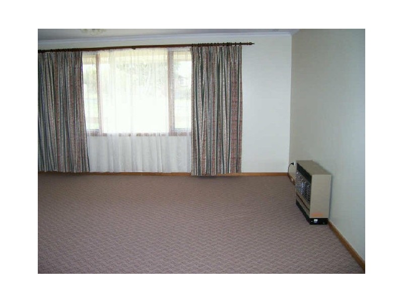 17 Lachlan Crescent, Mount Gambier SA 5290