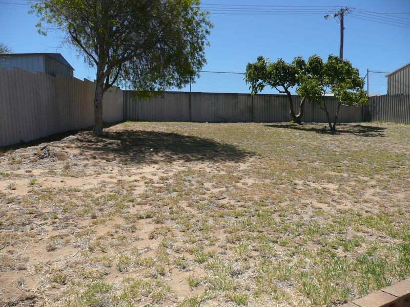 96 Phoenix Road, Hamilton Hill WA 6163