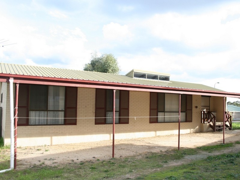 9 Barton Street, Yankalilla SA 5203