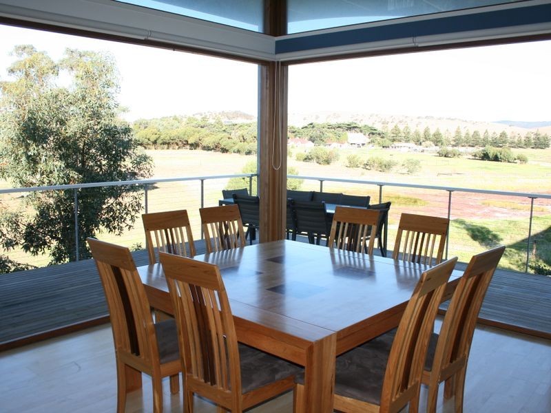 2/107 Main South Road South Shores, Normanville SA 5204