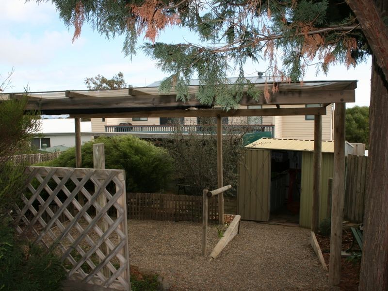 8 Taronga Crescent, Carrickalinga SA 5204