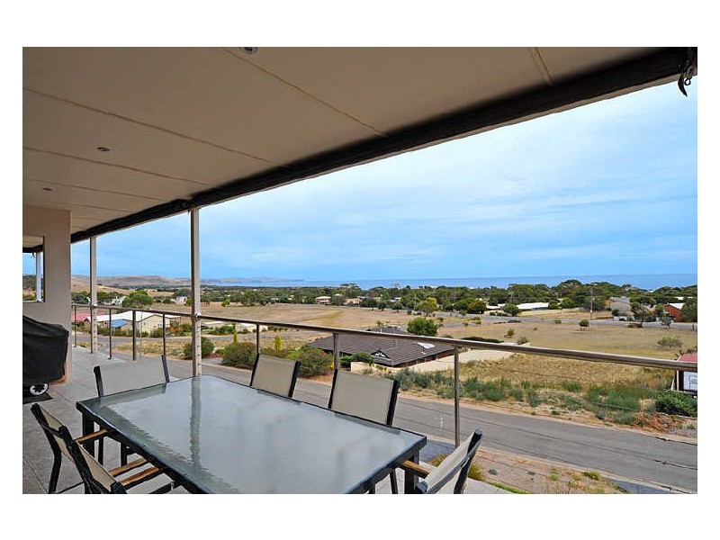 9 Merino Avenue, Carrickalinga SA 5204