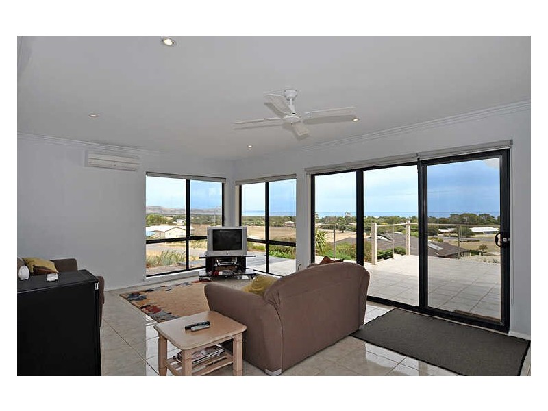 9 Merino Avenue, Carrickalinga SA 5204