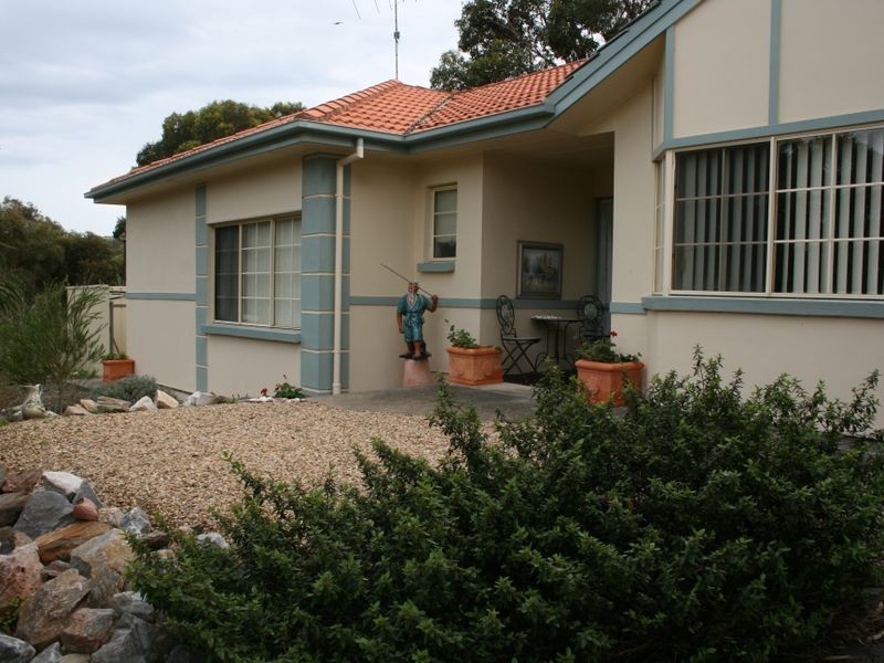 2 Eagle Court, Wirrina Cove SA 5204