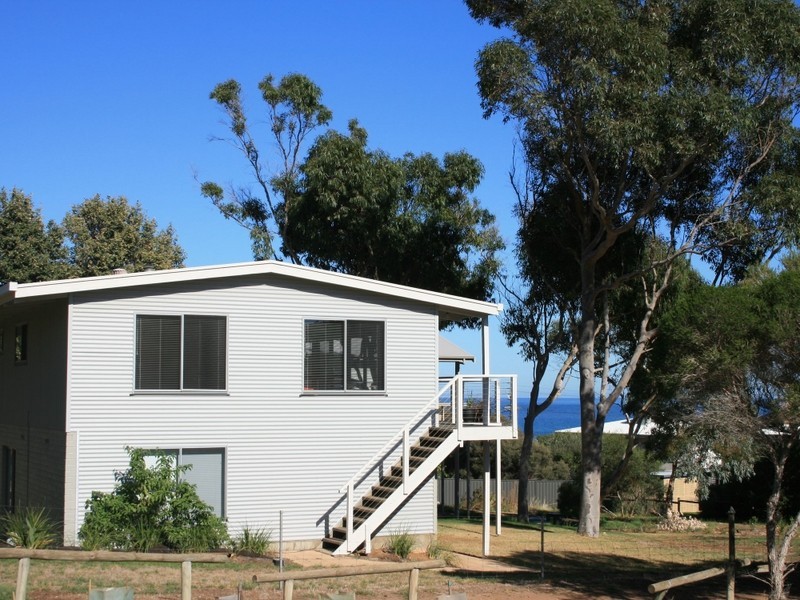 12 Elizabeth Crescent, Carrickalinga SA 5204