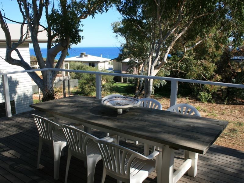 12 Elizabeth Crescent, Carrickalinga SA 5204