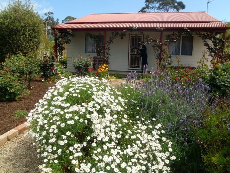 4 Glebe Avenue, Yankalilla SA 5203