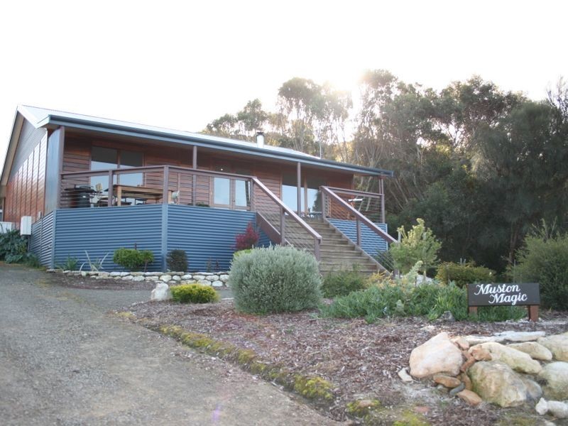 134 Muston Road, American River SA 5221