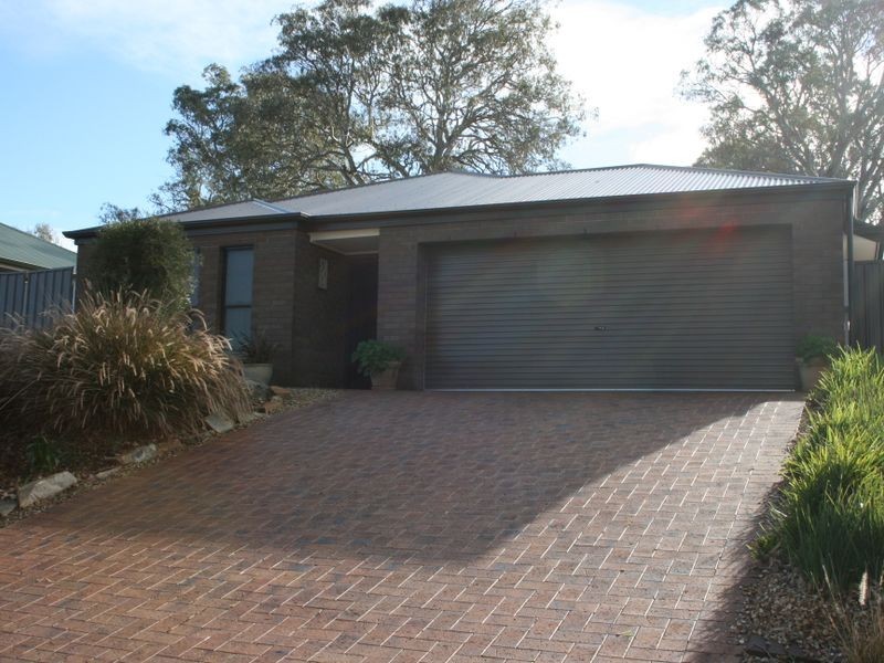 17 Barton Street, Yankalilla SA 5203