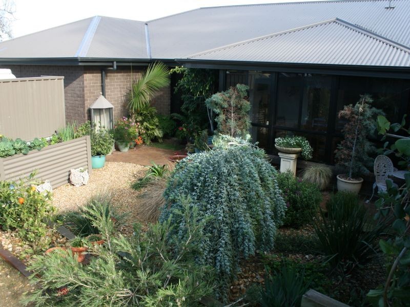 17 Barton Street, Yankalilla SA 5203