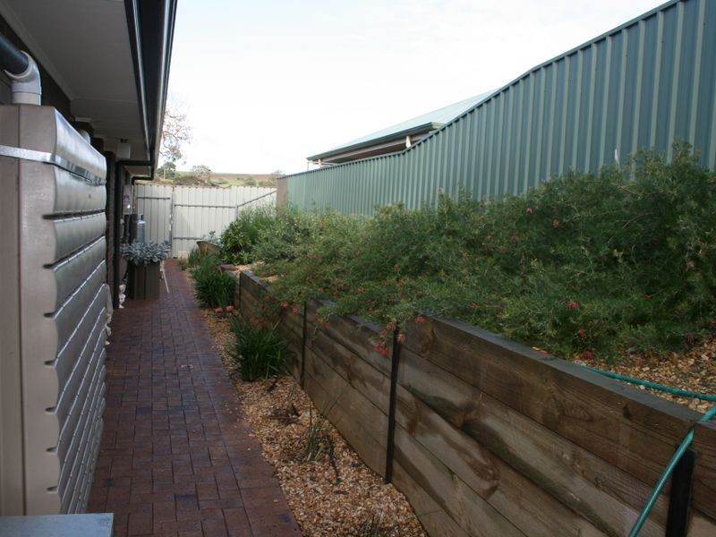 17 Barton Street, Yankalilla SA 5203