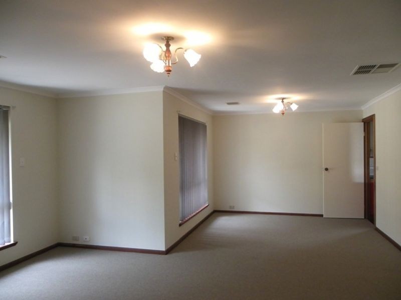 16 Ronaldo Way, Paralowie SA 5108