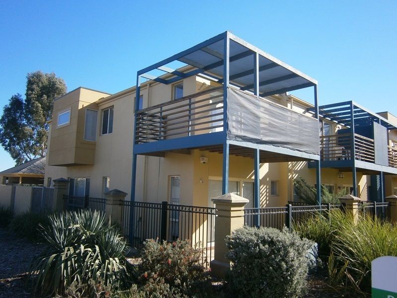 10/21 Peppercorn Circuit, Mawson Lakes SA 5095