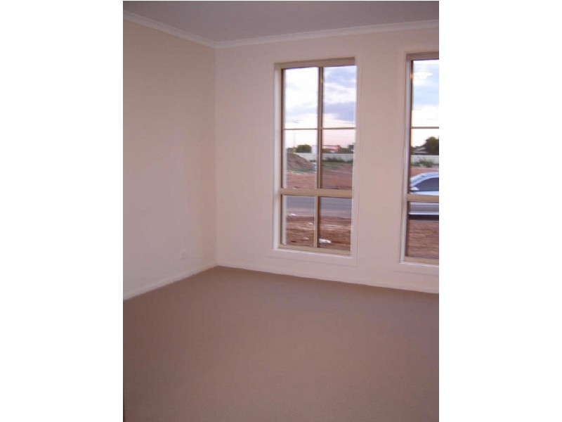 6 Queen Street, Paralowie SA 5108