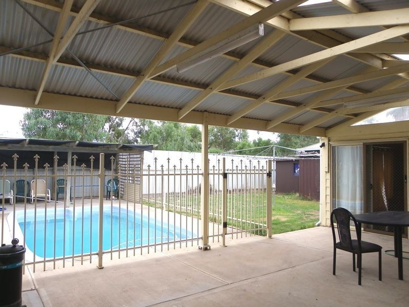 37 Potts Crescent, Burton SA 5110