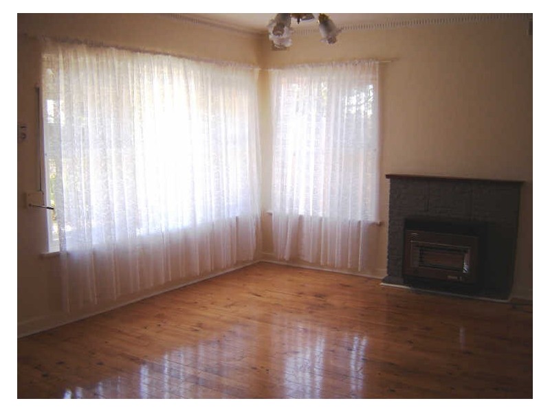 26 Paramount Road, Salisbury Downs SA 5108