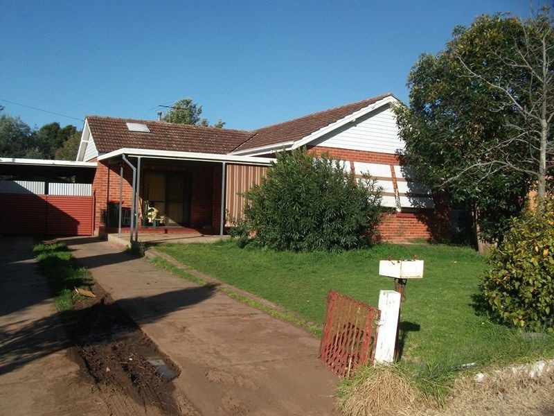 11 Marleycombe Road, Elizabeth Vale SA 5112