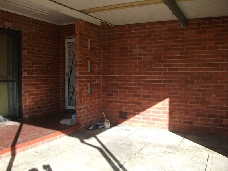 11 Marleycombe Road, Elizabeth Vale SA 5112