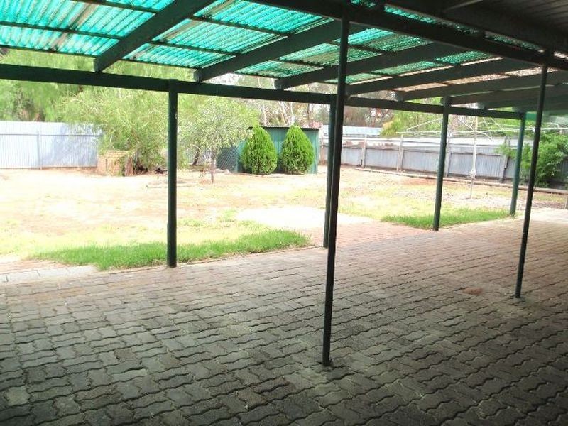 15 Barrington Road, Elizabeth Downs SA 5113