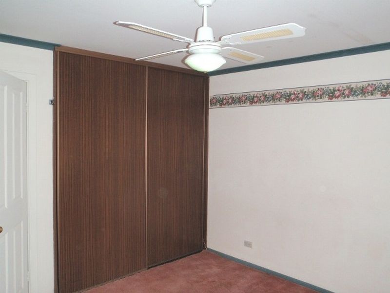 15 Barrington Road, Elizabeth Downs SA 5113