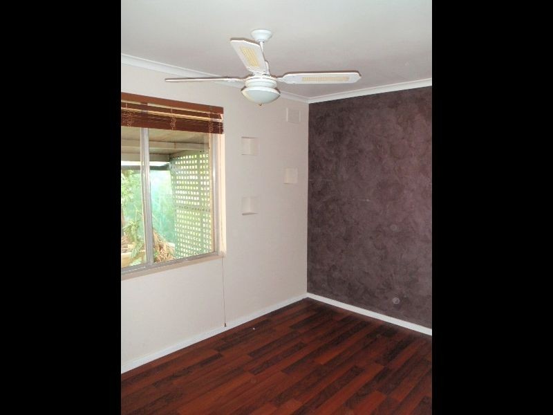 15 Barrington Road, Elizabeth Downs SA 5113