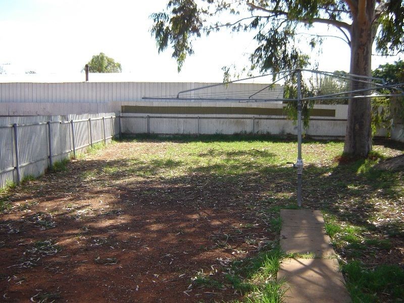 12 Secombe Street, Elizabeth Grove SA 5112