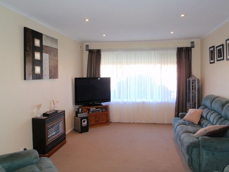 18 Balmoral Road, Salisbury East SA 5109